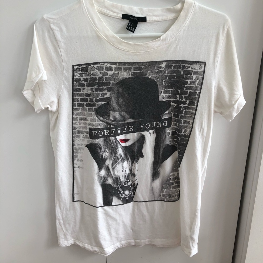 Forever 21 tshirt.